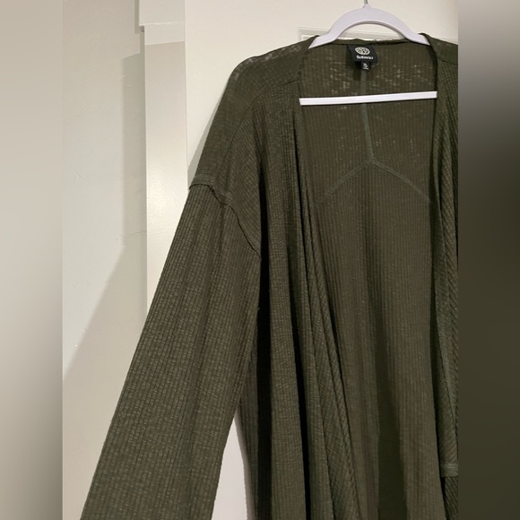 ❌SOLD❌Green Casual XL Cardigan - TJMaxx - Picture 4 of 5
